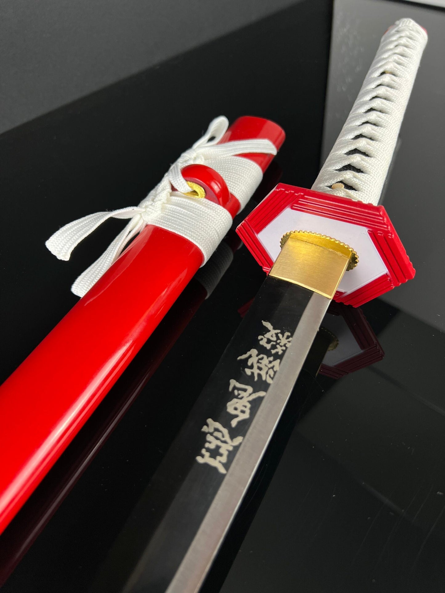 Spada Katana di Giyu Tomioka